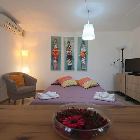 Anna Ai Frari Appartement *