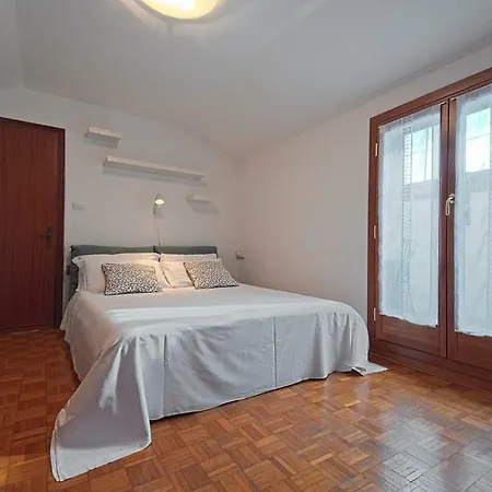 Anna Ai Frari Appartement *